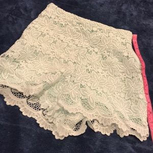 CHARLOTTE RUSSE Floral lace dressy shorts